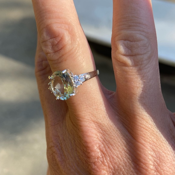 Sterling Silver Green Amethyst & White topaz  Solitaire engagement ring size 7 - Picture 4 of 4